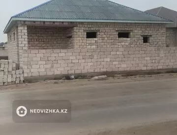 4-комнатная квартира, этаж 4 из 4, 16 м²