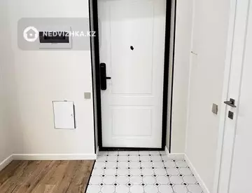 2-комнатная квартира, этаж 4 из 14, 60 м²