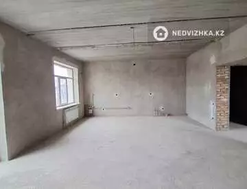 4-комнатная квартира, этаж 3 из 3, 151 м²