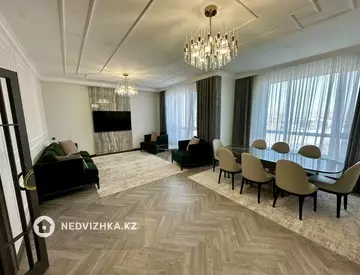 4-комнатная квартира, этаж 16 из 19, 170 м²