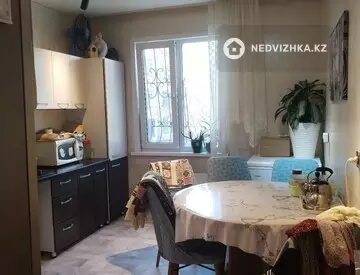 2-комнатная квартира, этаж 3 из 6, 66 м²