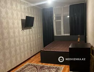 2-комнатная квартира, этаж 3 из 5, 52 м², На длительный срок