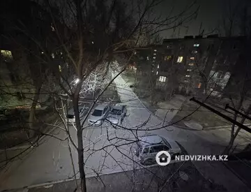 2-комнатная квартира, этаж 3 из 5, 52 м², На длительный срок