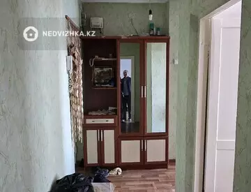 2-комнатная квартира, этаж 4 из 4, 42 м²