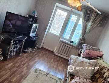 2-комнатная квартира, этаж 4 из 4, 42 м²