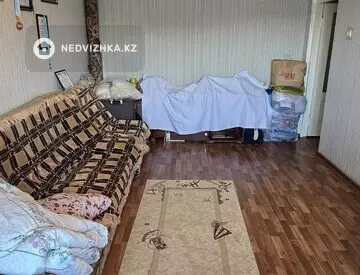 2-комнатная квартира, этаж 4 из 4, 42 м²