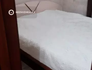 2-комнатная квартира, этаж 3 из 4, 48 м², Посуточно