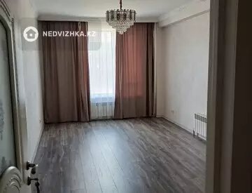 4-комнатная квартира, этаж 1 из 4, 85 м², На длительный срок