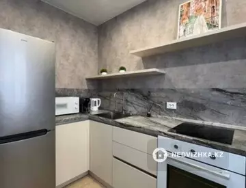 2-комнатная квартира, этаж 5 из 13, 52 м², На длительный срок