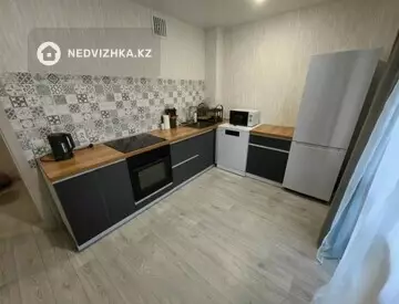 2-комнатная квартира, этаж 7 из 16, 46 м², На длительный срок