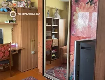 3-комнатная квартира, этаж 3 из 5, 50 м²