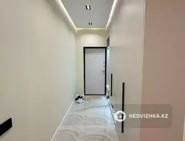 4-комнатная квартира, этаж 2 из 9, 117 м²