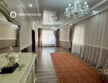 6-комнатный дом, 7 соток, 250 м²