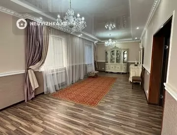 6-комнатный дом, 7 соток, 250 м²