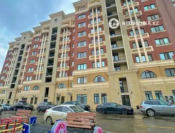 1-комнатная квартира, этаж 9 из 10, 57 м²