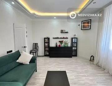 2-комнатная квартира, этаж 3 из 9, 77 м²