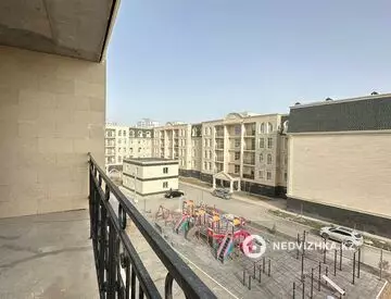 4-комнатная квартира, этаж 4 из 4, 177 м²