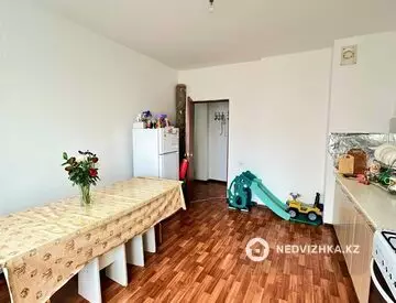 2-комнатная квартира, этаж 2 из 6, 57 м²