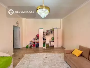 2-комнатная квартира, этаж 8 из 9, 76 м²