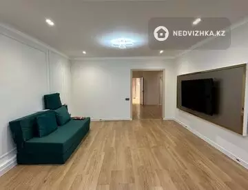 3-комнатная квартира, этаж 8 из 9, 120 м²