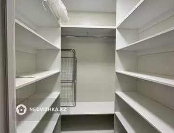 3-комнатная квартира, этаж 8 из 9, 120 м²