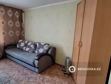 3-комнатная квартира, этаж 1 из 5, 81 м², На длительный срок