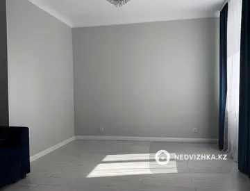 2-комнатная квартира, этаж 4 из 9, 72 м²