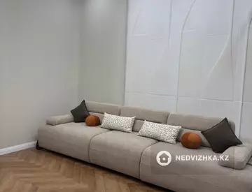 2-комнатная квартира, этаж 12 из 12, 73 м²