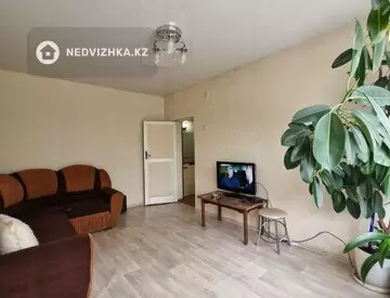 3-комнатная квартира, этаж 2 из 2, 50 м²