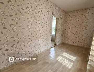 3-комнатная квартира, этаж 2 из 2, 50 м²