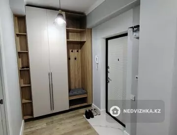1-комнатная квартира, этаж 1 из 9, 44 м², На длительный срок