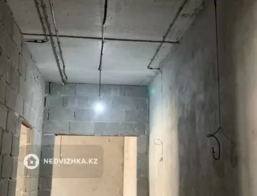 2-комнатная квартира, этаж 2 из 2, 70 м²