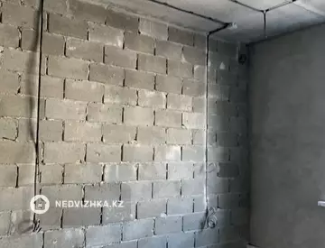 2-комнатная квартира, этаж 2 из 2, 70 м²