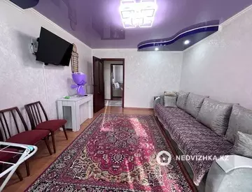 3-комнатная квартира, этаж 9 из 9, 64 м²