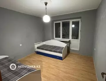 3-комнатная квартира, этаж 1 из 5, 90 м²