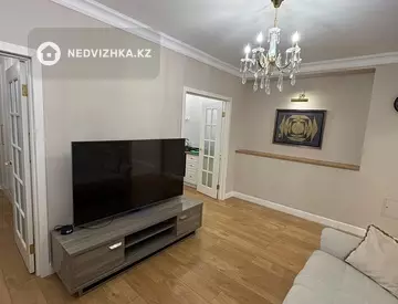 2-комнатная квартира, этаж 3 из 10, 62 м², На длительный срок