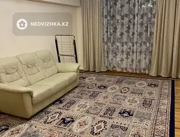 3-комнатная квартира, этаж 4 из 8, 100 м², На длительный срок