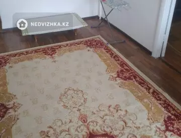 2-комнатная квартира, этаж 5 из 5, 47 м², На длительный срок
