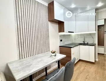 2-комнатная квартира, этаж 3 из 9, 40 м²