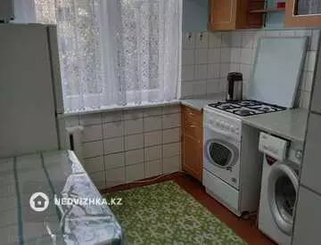 1-комнатная квартира, этаж 3 из 4, 33 м², На длительный срок