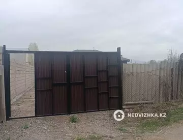 4-комнатный дом, 14 соток, 90 м²