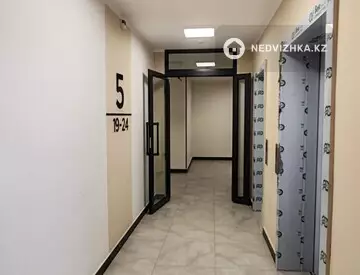 2-комнатная квартира, этаж 5 из 12, 51 м², На длительный срок
