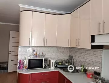 1-комнатная квартира, этаж 5 из 9, 40 м², Посуточно