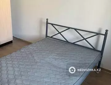 3-комнатная квартира, этаж 1 из 5, 68 м², На длительный срок