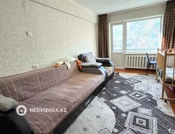 1-комнатная квартира, этаж 3 из 5, 36 м²