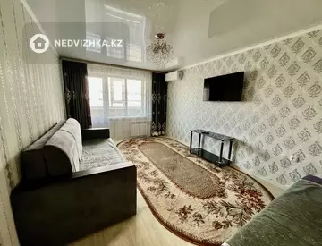 2-комнатная квартира, этаж 6 из 10, 60 м², Посуточно