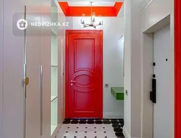 3-комнатная квартира, этаж 2 из 3, 131 м²