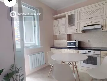 1-комнатная квартира, этаж 5 из 12, 40 м², По часам
