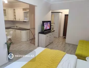 1-комнатная квартира, этаж 5 из 12, 40 м², По часам