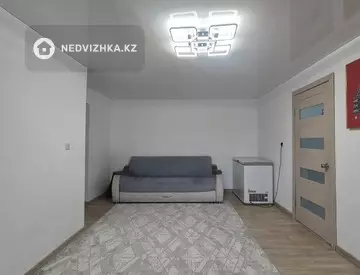 4-комнатная квартира, этаж 2 из 5, 62 м²